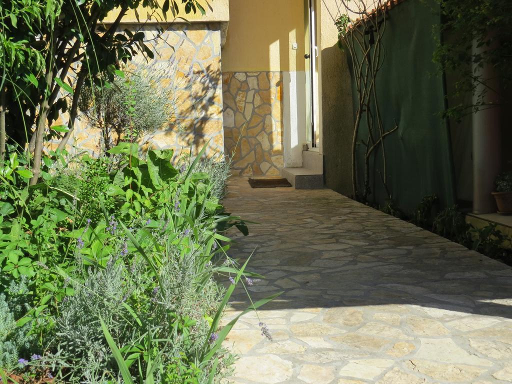 Apartments Batarilo Biograd Na Moru Eksteriør billede