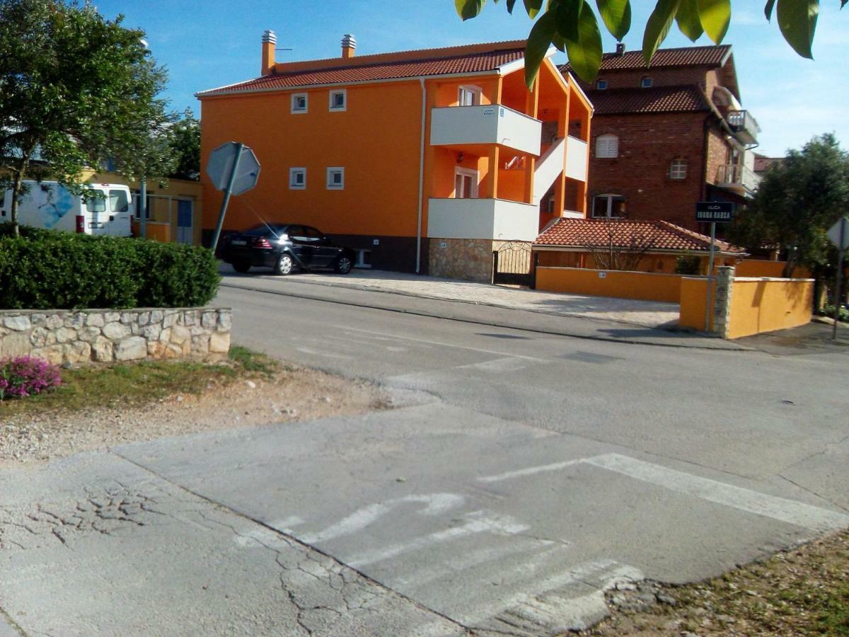 Apartments Batarilo Biograd Na Moru Eksteriør billede